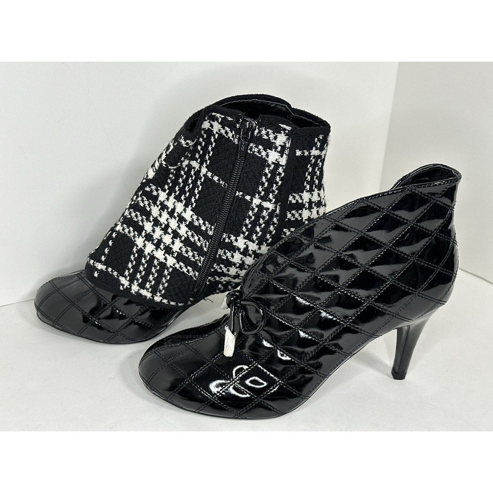 Hot In Hollywood, Womens Black Boots/Heels W/Plaid Boot Covers, Size 7.5‎
